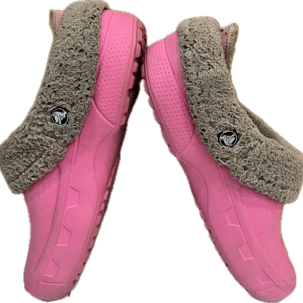CROCS Mammoth Fleece Lined Pink Slip-On Clogs Unisex Men 6 Women 8 - Picture 2 of 8